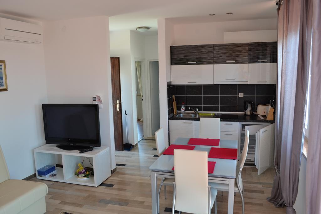 Apartments Lungomare Umag Habitación foto